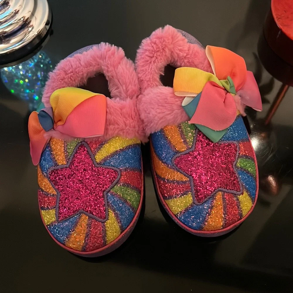 🆑FINAL PRICE‼️ Girls size 11-12 Jojo Siwa slippers colorful with large bows
